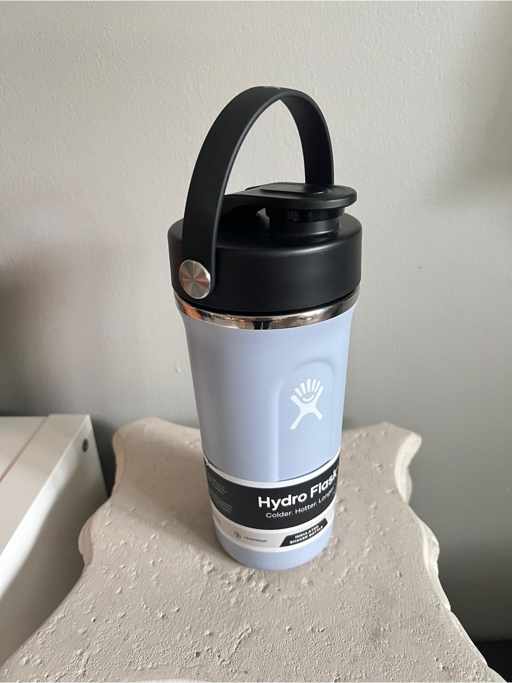 NWT Hydro Flask 24oz Insulated ShakerWide Mouth Bottle Surf Blue Black Accent